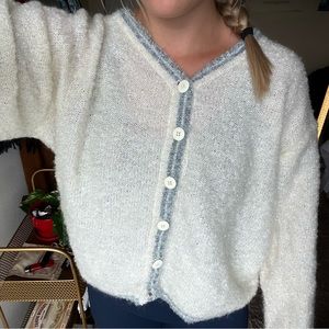 🩵🤍cozy cardigan🤍🩵